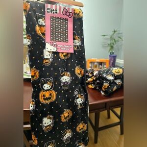Hello Kitty Halloween Throw blanket ✨ 🎃 NWT